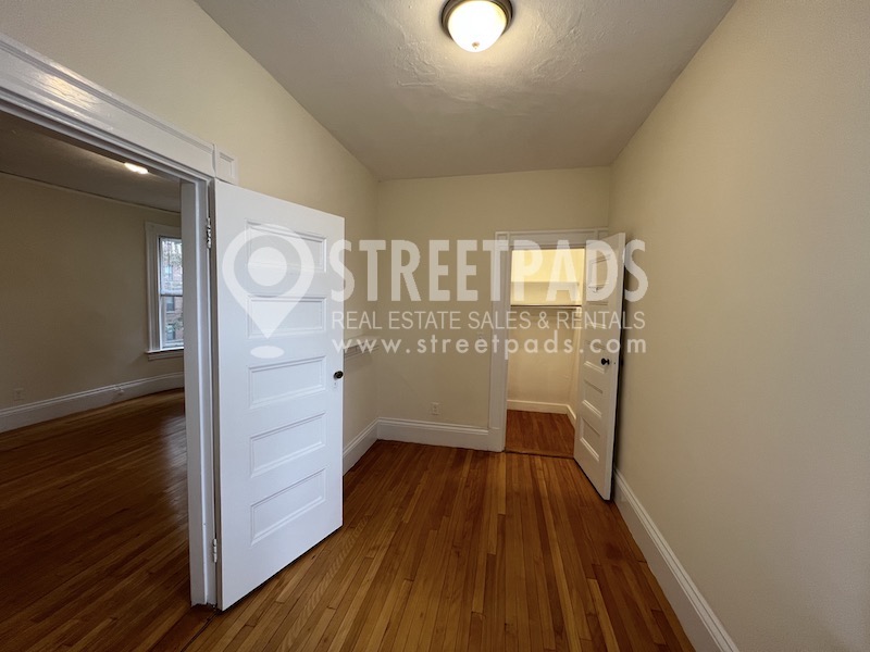 Photos of apartment on Ware St.,Cambridge MA 02138
