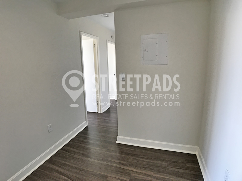 700 Huron Ave, Strawberry Hill