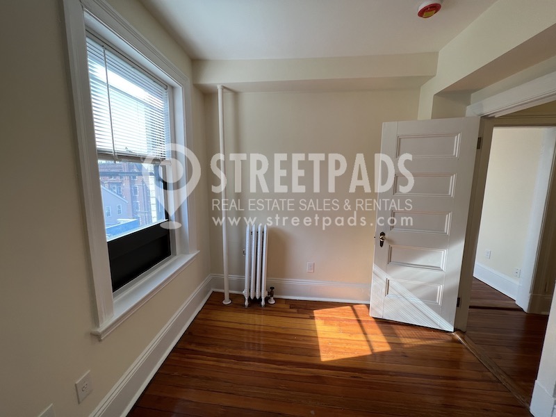 Photos of apartment on Massachusetts Ave.,Cambridge MA 02139