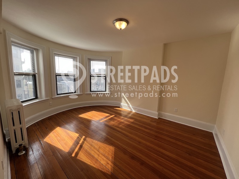 Photos of apartment on Massachusetts Ave.,Cambridge MA 02139