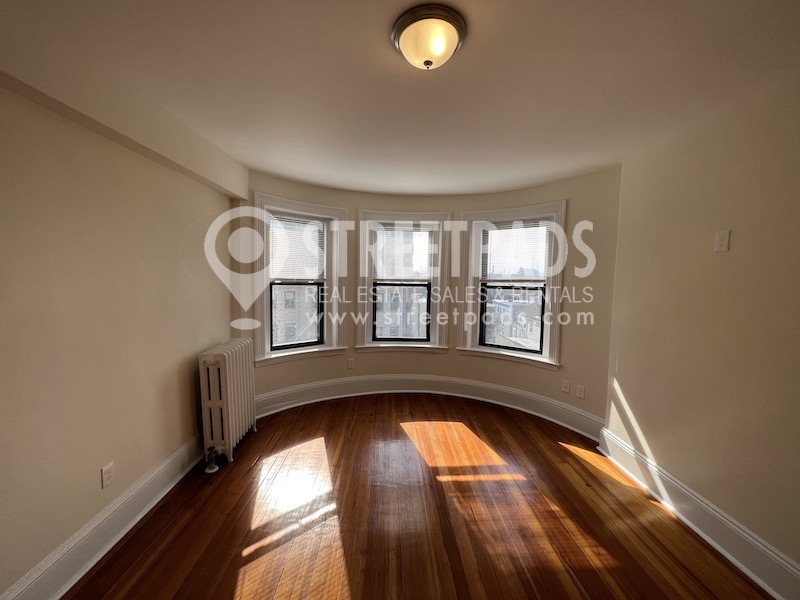 Photos of apartment on Massachusetts Ave.,Cambridge MA 02139