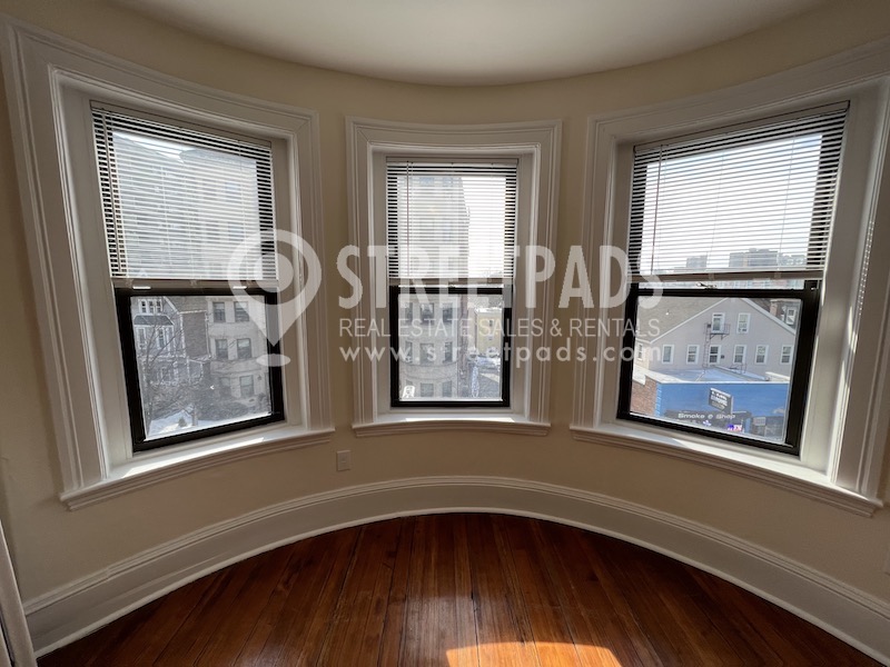 Photos of apartment on Massachusetts Ave.,Cambridge MA 02139