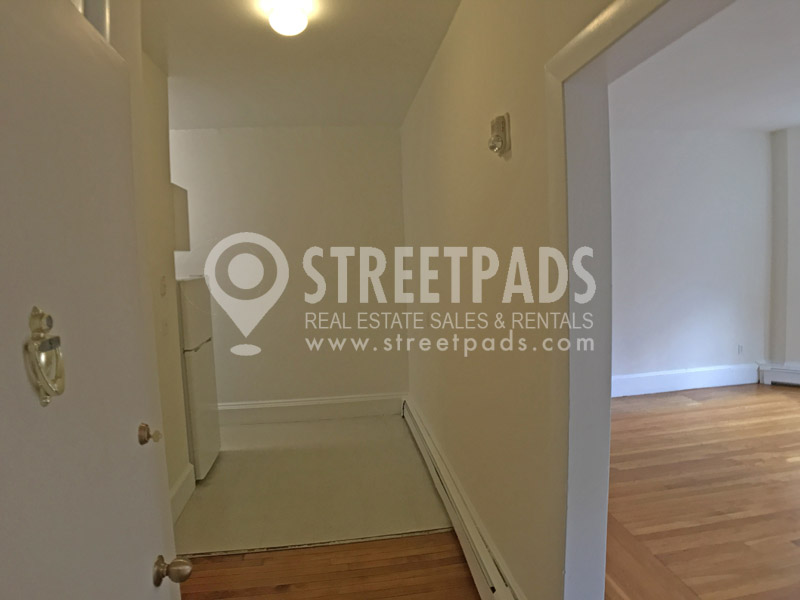 Photos of apartment on Beacon St.,Brookline MA 02446