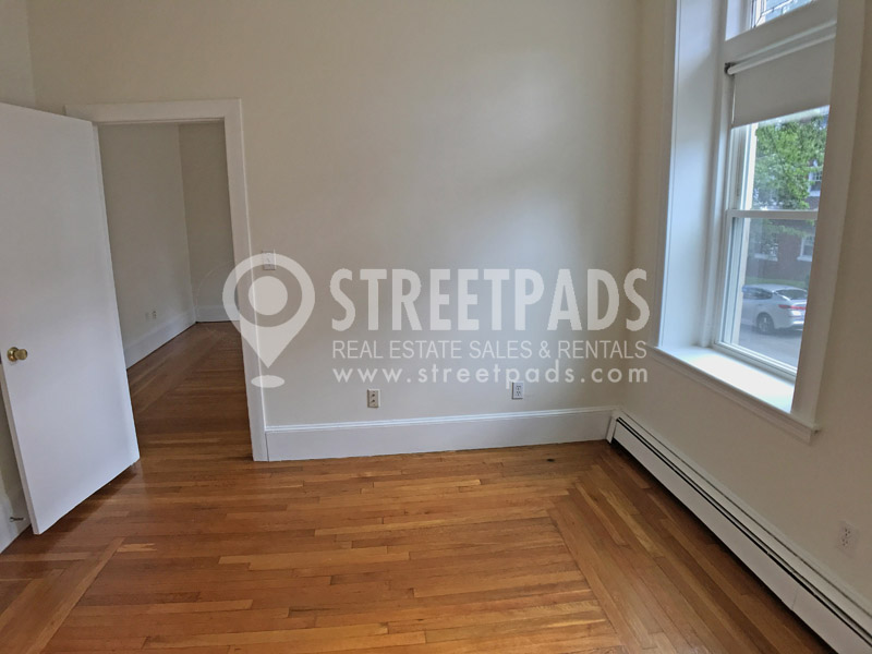 Photos of apartment on Beacon St.,Brookline MA 02446