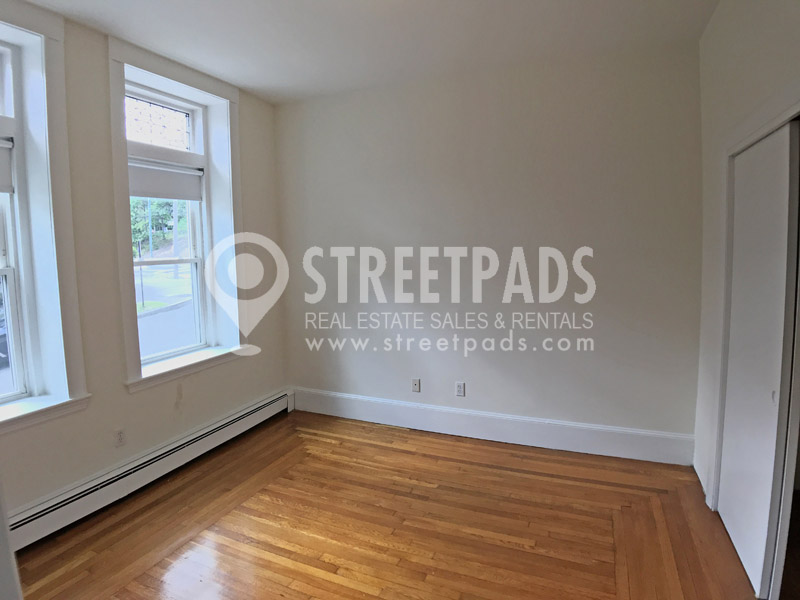 Photos of apartment on Beacon St.,Brookline MA 02446