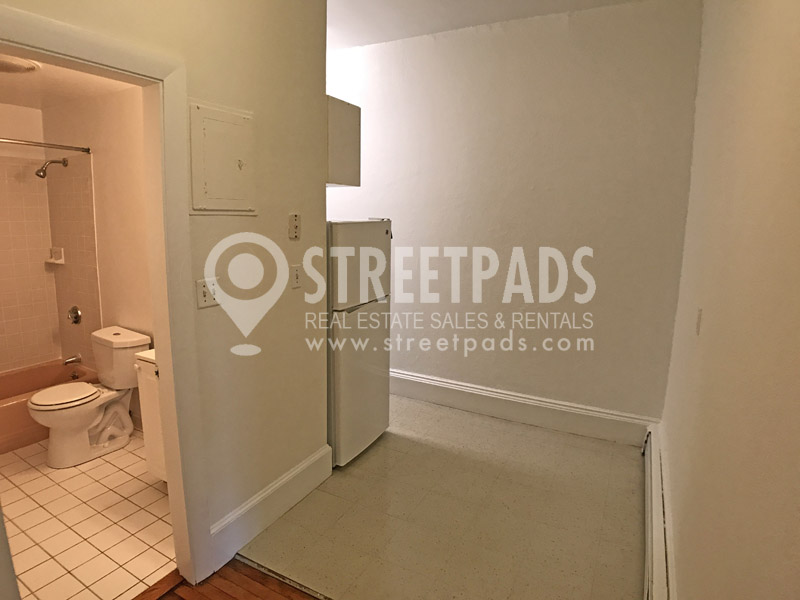 Photos of apartment on Beacon St.,Brookline MA 02446