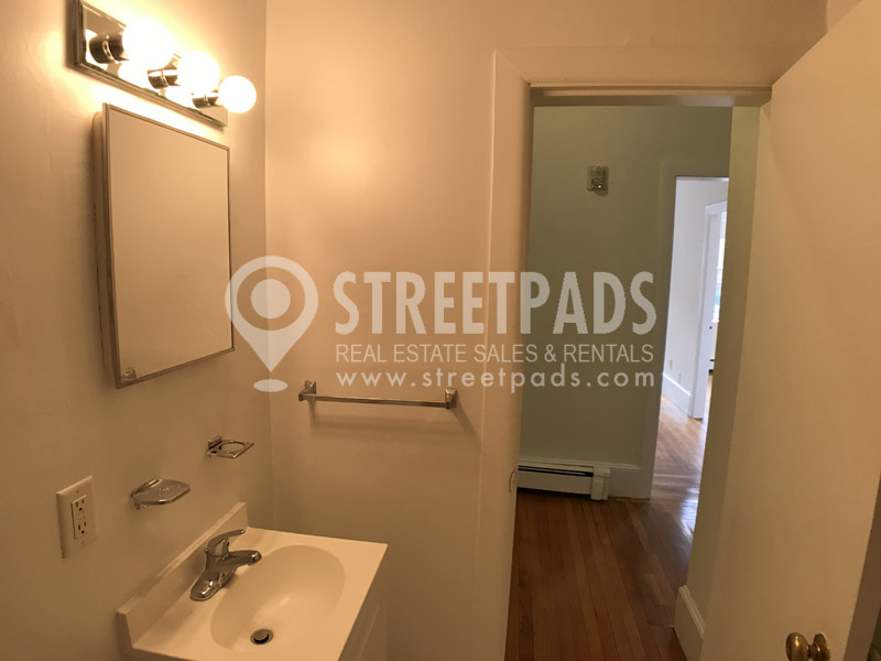 Photos of apartment on Beacon St.,Brookline MA 02446