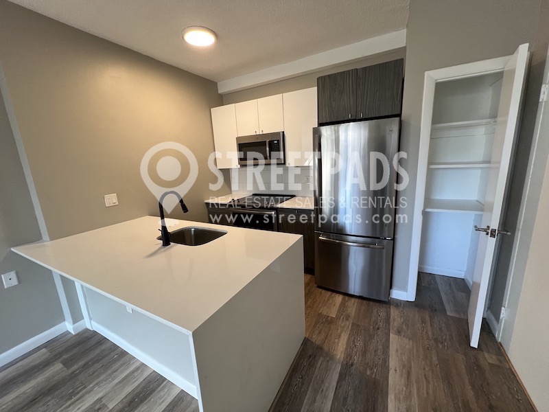 Photos of apartment on Evergreen St.,Boston MA 02130