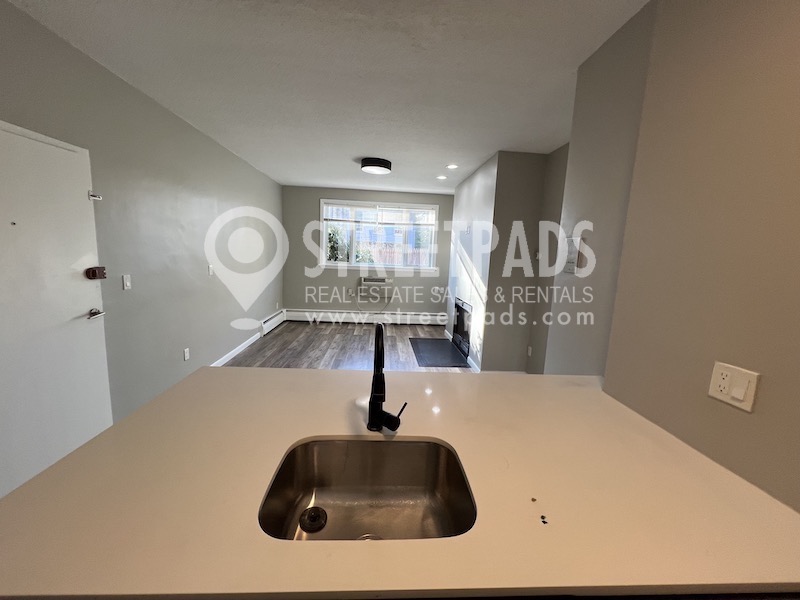 Photos of apartment on Evergreen St.,Boston MA 02130
