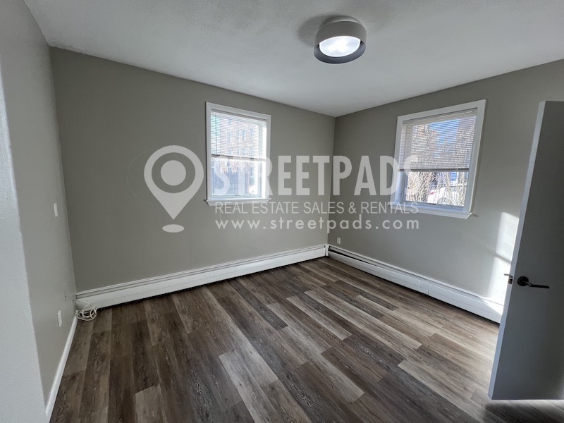 Photos of apartment on Evergreen St.,Boston MA 02130