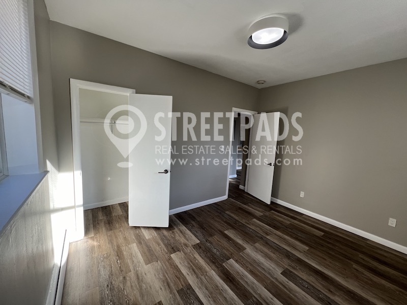 Photos of apartment on Evergreen St.,Boston MA 02130