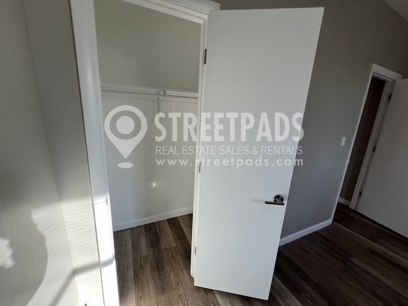 Photos of apartment on Evergreen St.,Boston MA 02130