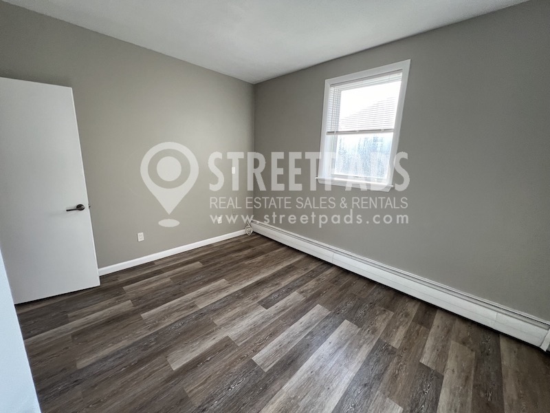 Photos of apartment on Evergreen St.,Boston MA 02130