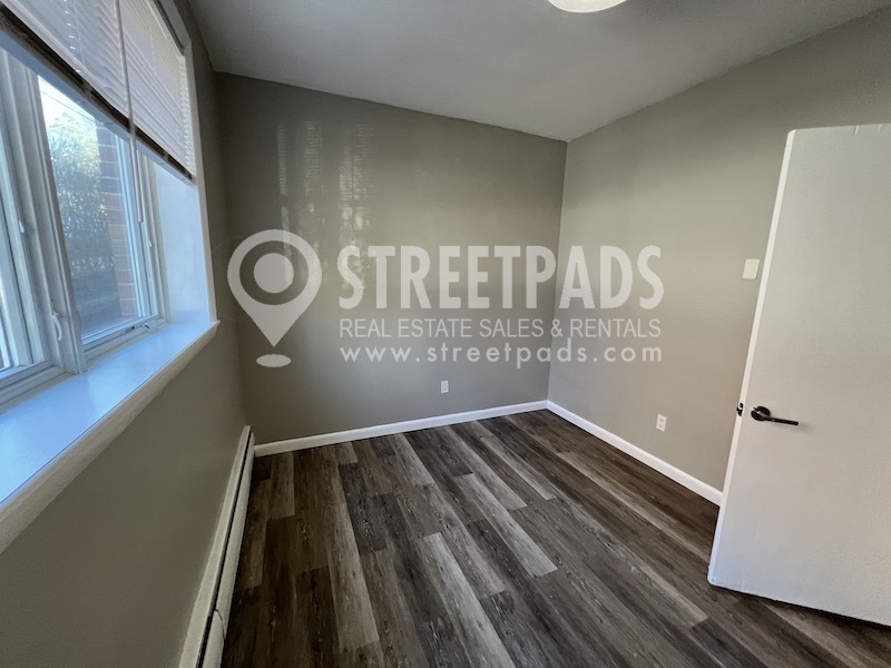 Photos of apartment on Evergreen St.,Boston MA 02130