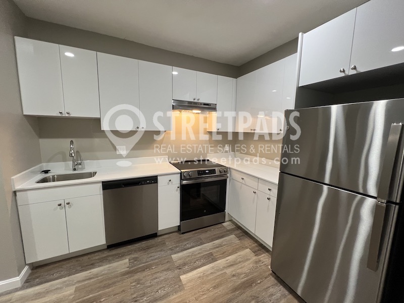 Photos of apartment on Evergreen St.,Boston MA 02130