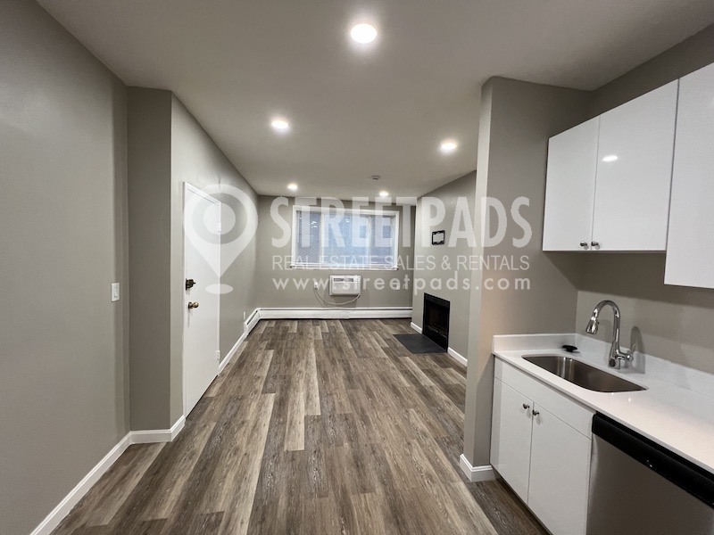 Photos of apartment on Evergreen St.,Boston MA 02130