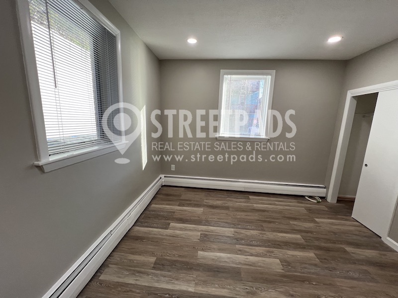 Photos of apartment on Evergreen St.,Boston MA 02130