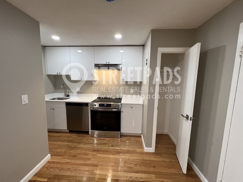 Photos of apartment on Evergreen St.,Boston MA 02130
