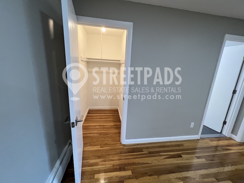 Photos of apartment on Evergreen St.,Boston MA 02130