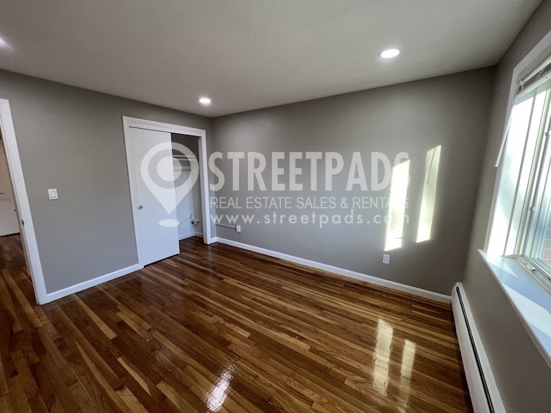 Photos of apartment on Evergreen St.,Boston MA 02130