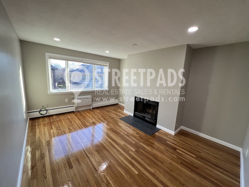 Photos of apartment on Evergreen St.,Boston MA 02130