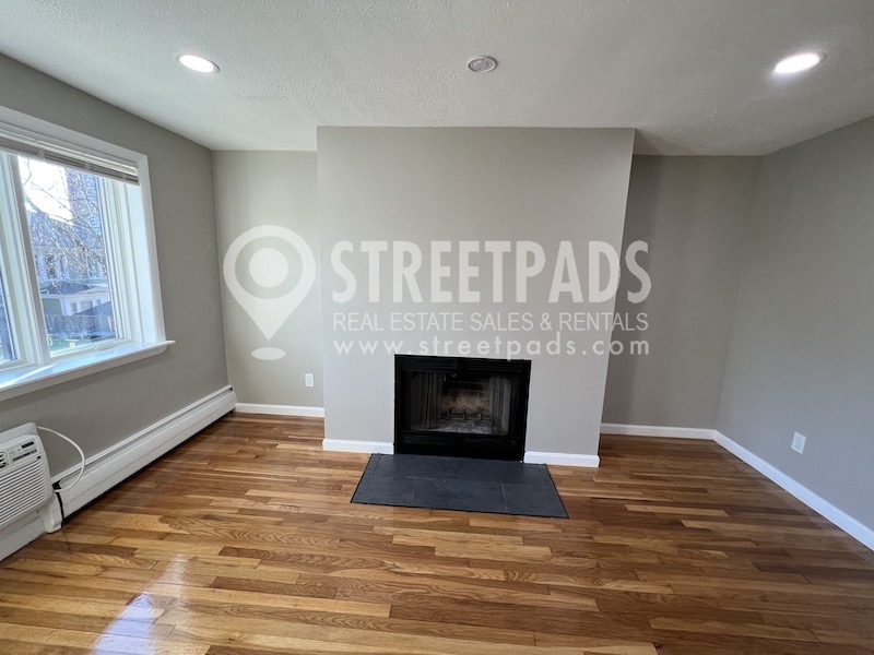 Photos of apartment on Evergreen St.,Boston MA 02130
