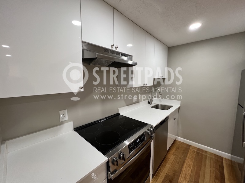 Photos of apartment on Evergreen St.,Boston MA 02130