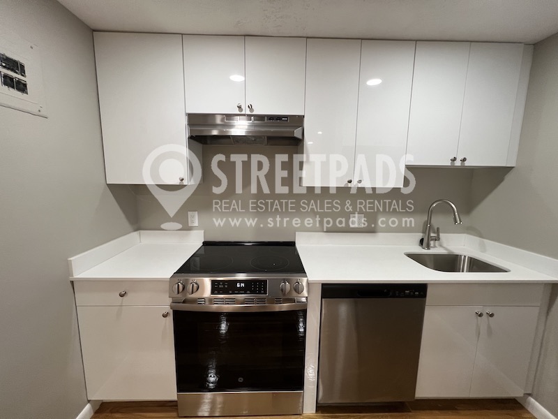 Photos of apartment on Evergreen St.,Boston MA 02130