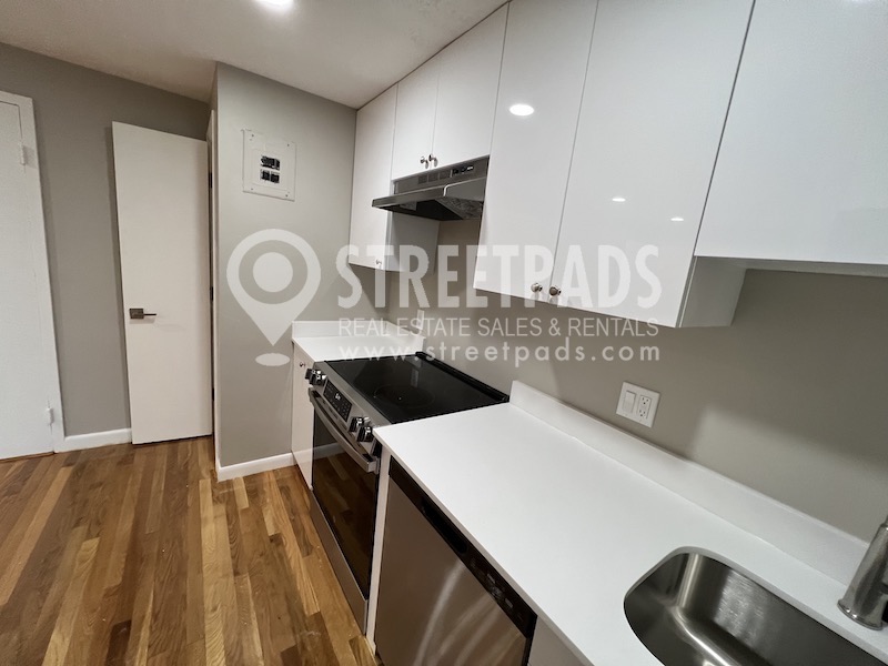 Photos of apartment on Evergreen St.,Boston MA 02130