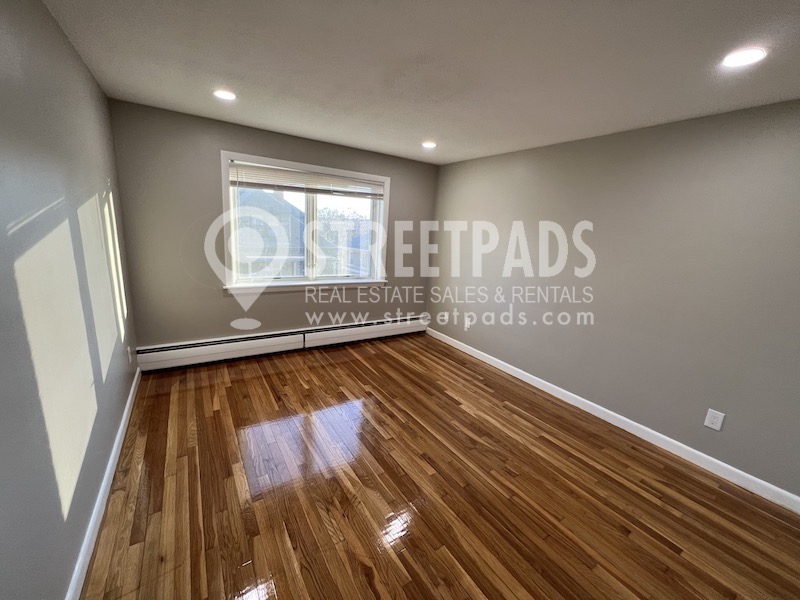 Photos of apartment on Evergreen St.,Boston MA 02130