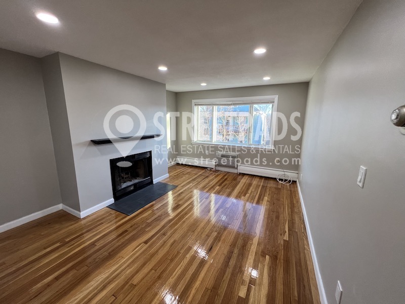 Photos of apartment on Evergreen St.,Boston MA 02130