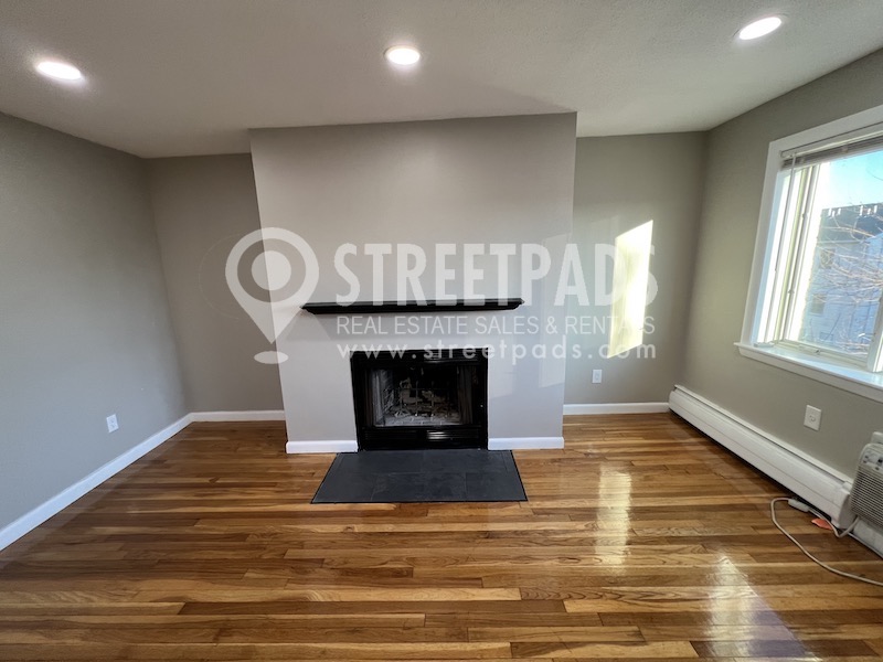 Photos of apartment on Evergreen St.,Boston MA 02130