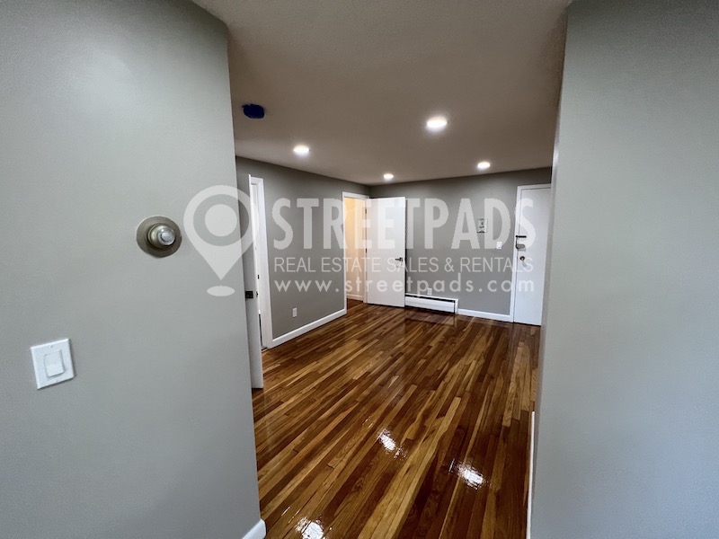 Photos of apartment on Evergreen St.,Boston MA 02130