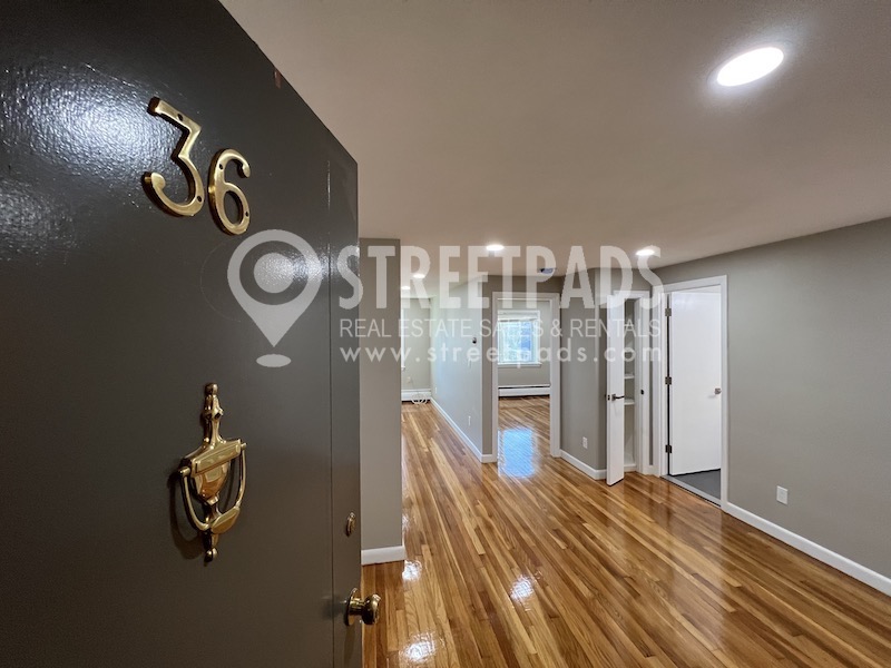Photos of apartment on Evergreen St.,Boston MA 02130