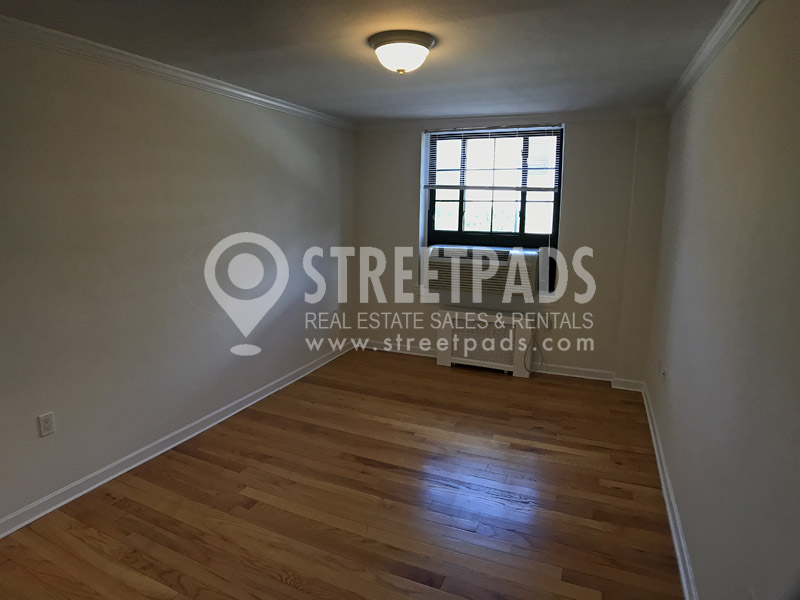 Photos of apartment on Brattle St.,Cambridge MA 02138