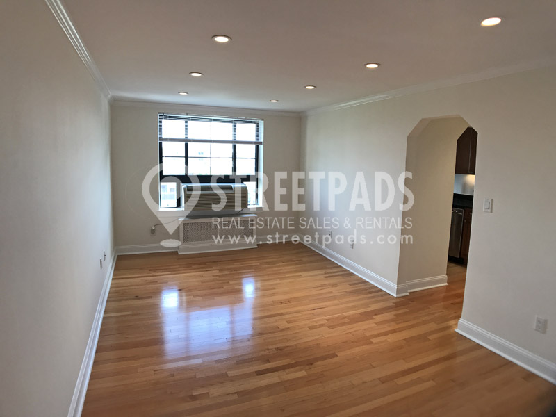 Photos of apartment on Brattle St.,Cambridge MA 02138