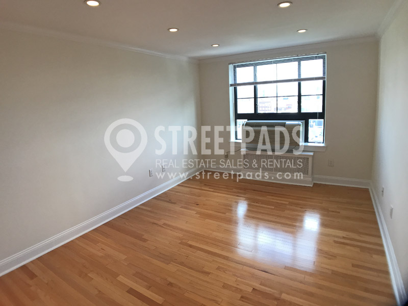 Photos of apartment on Brattle St.,Cambridge MA 02138