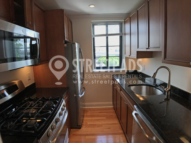 Photos of apartment on Brattle St.,Cambridge MA 02138