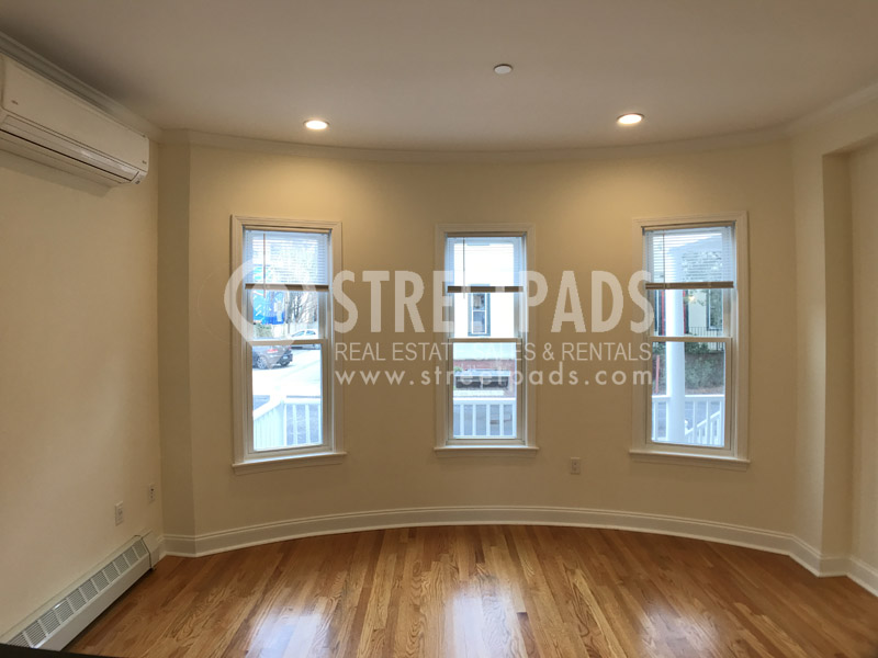 Photos of apartment on Langdon Sq.,Cambridge MA 02138