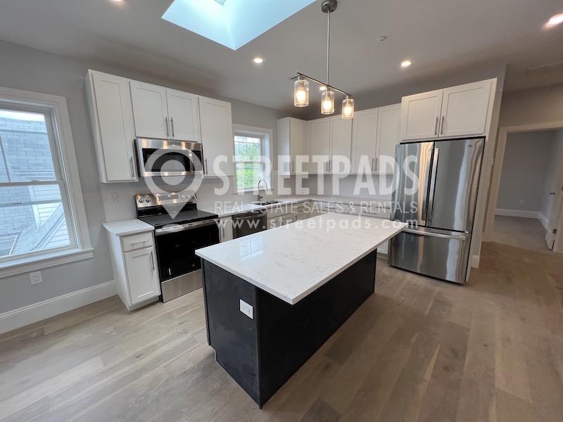 Photos of apartment on Waverly St.,Boston MA 02135