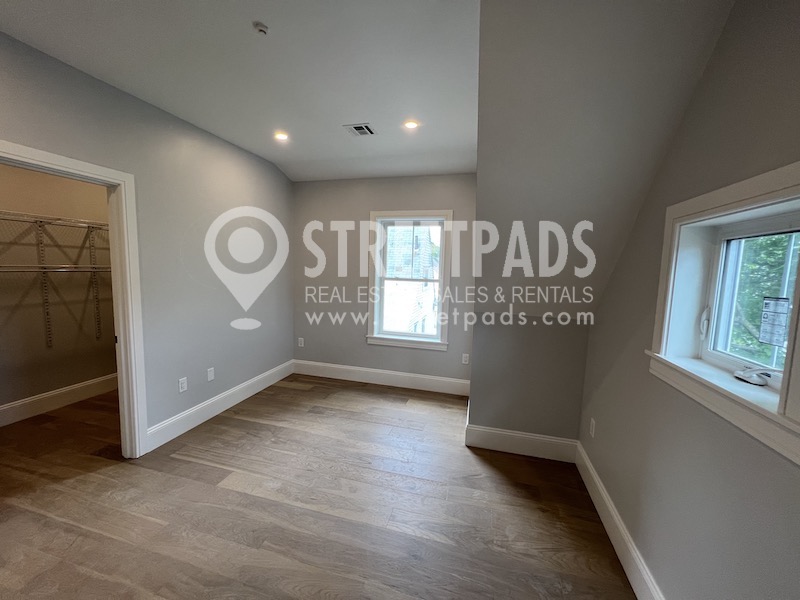 Photos of apartment on Fairbanks St.,Boston MA 02135