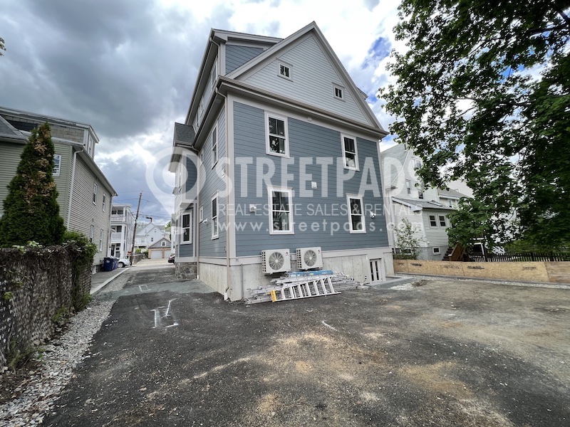 Photos of apartment on Fairbanks St.,Boston MA 02135