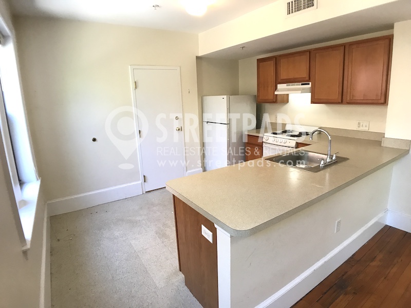 Photos of apartment on Massachusetts Ave.,Cambridge MA 02139