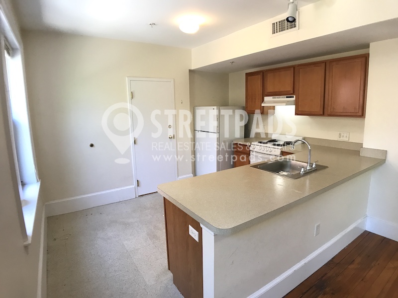 Photos of apartment on Massachusetts Ave.,Cambridge MA 02139