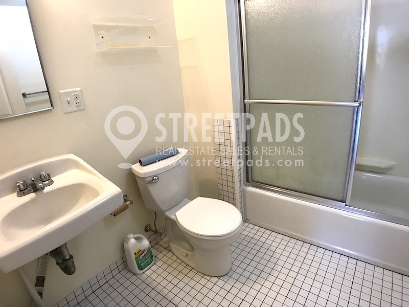 Photos of apartment on Massachusetts Ave.,Cambridge MA 02139