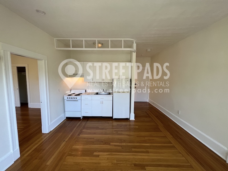 Photos of apartment on Winthrop St.,Brookline MA 02446