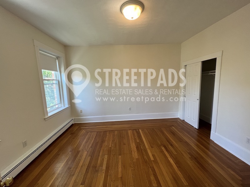 Photos of apartment on Fairbanks St.,Brookline MA 02446
