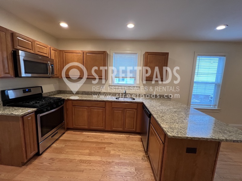 Photos of apartment on Pratt St.,Boston MA 02134