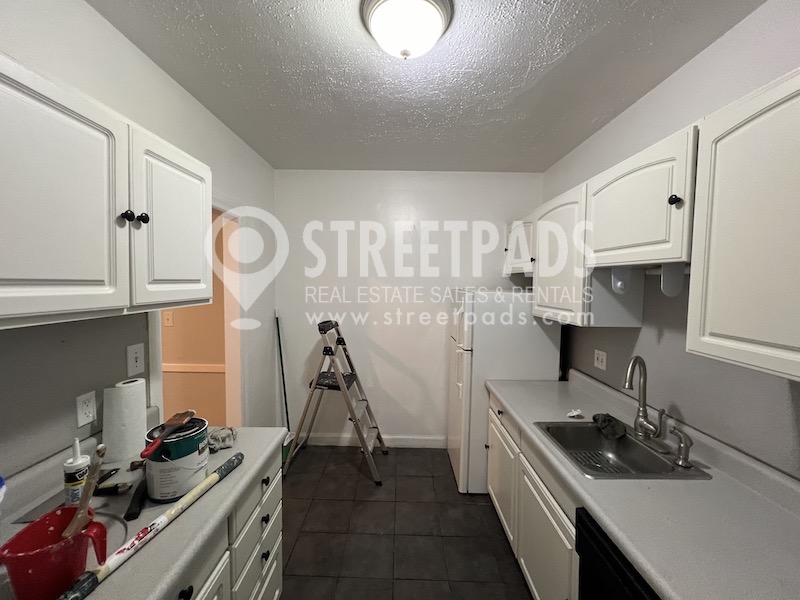 Photos of apartment on Beacon St.,Brookline MA 02446