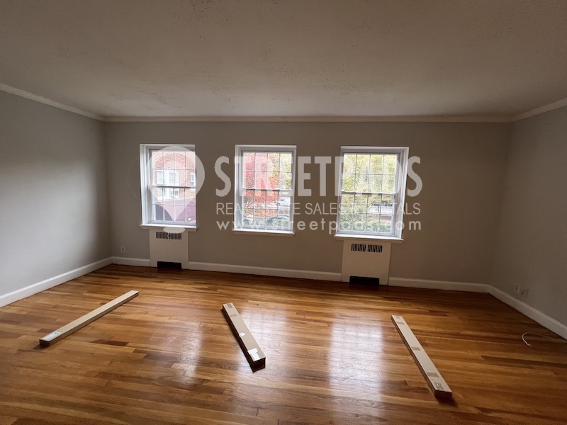 Photos of apartment on Beacon St.,Brookline MA 02446